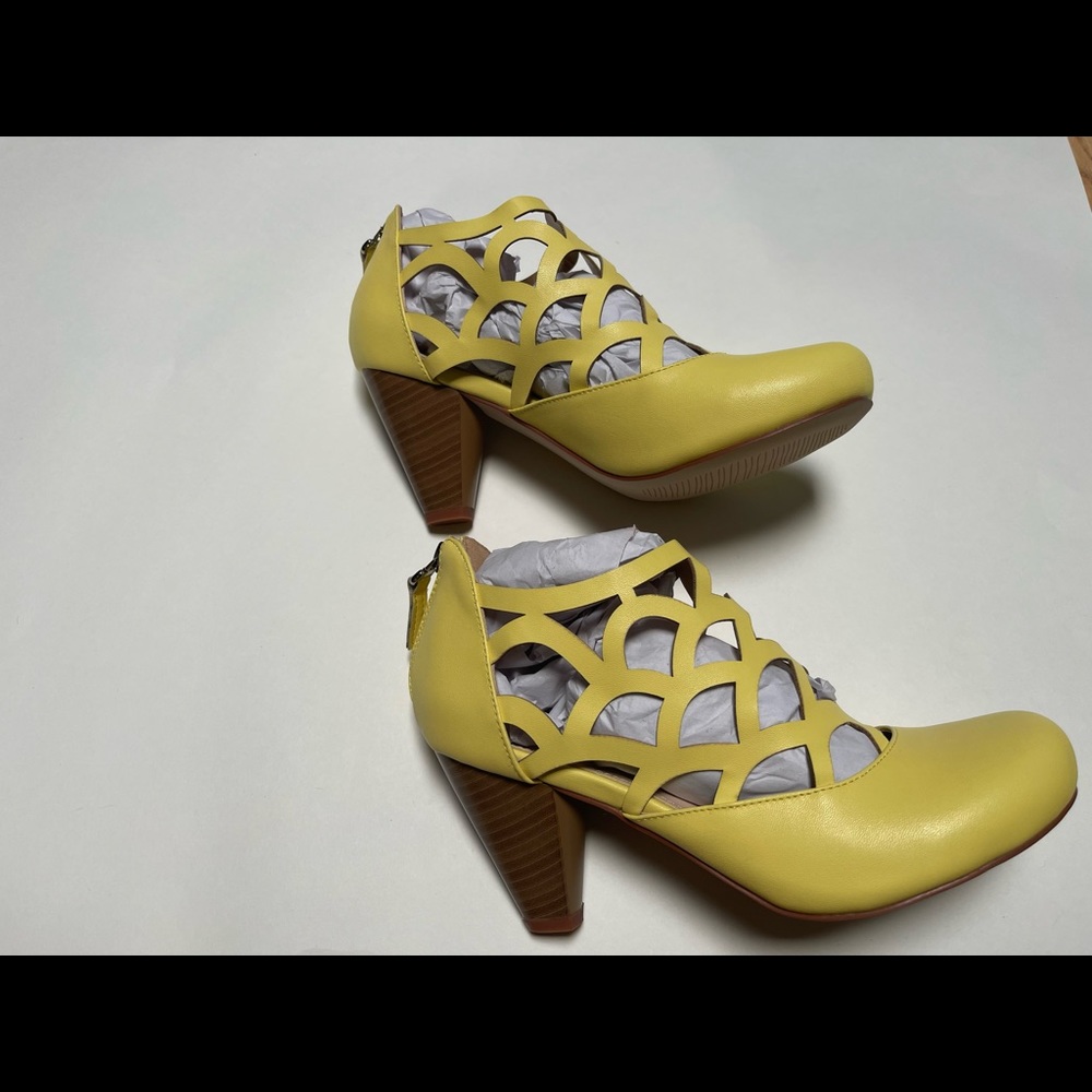 French Blu Elena Ankle Pump/Boot